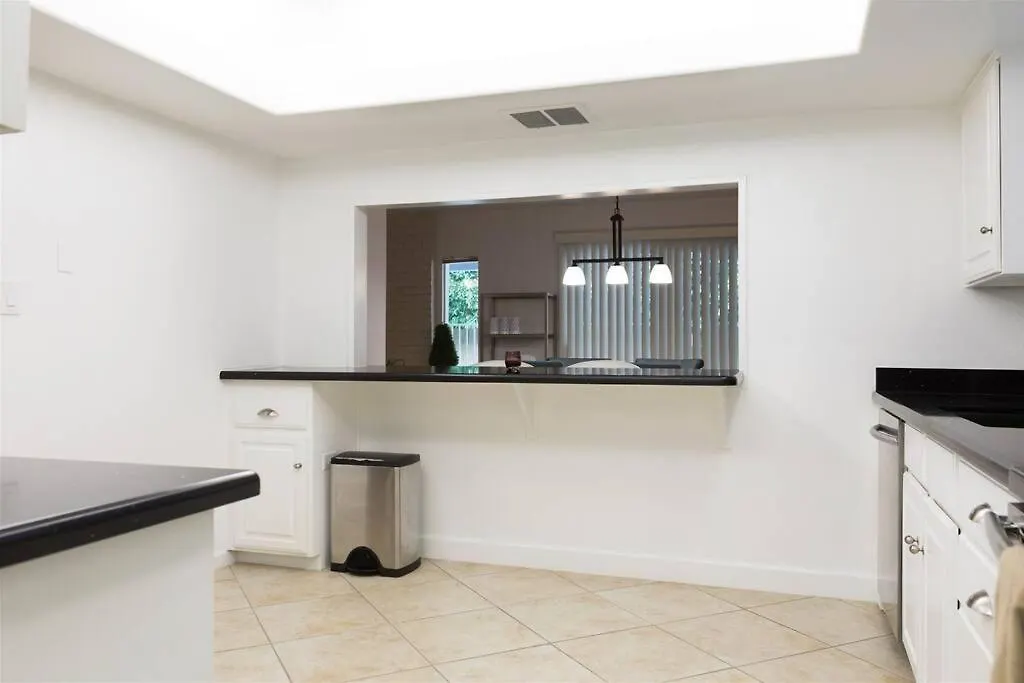 בית נופש הוילה פיניקס Quiet House With Pool Heater, Patio, Bbq, Citrus